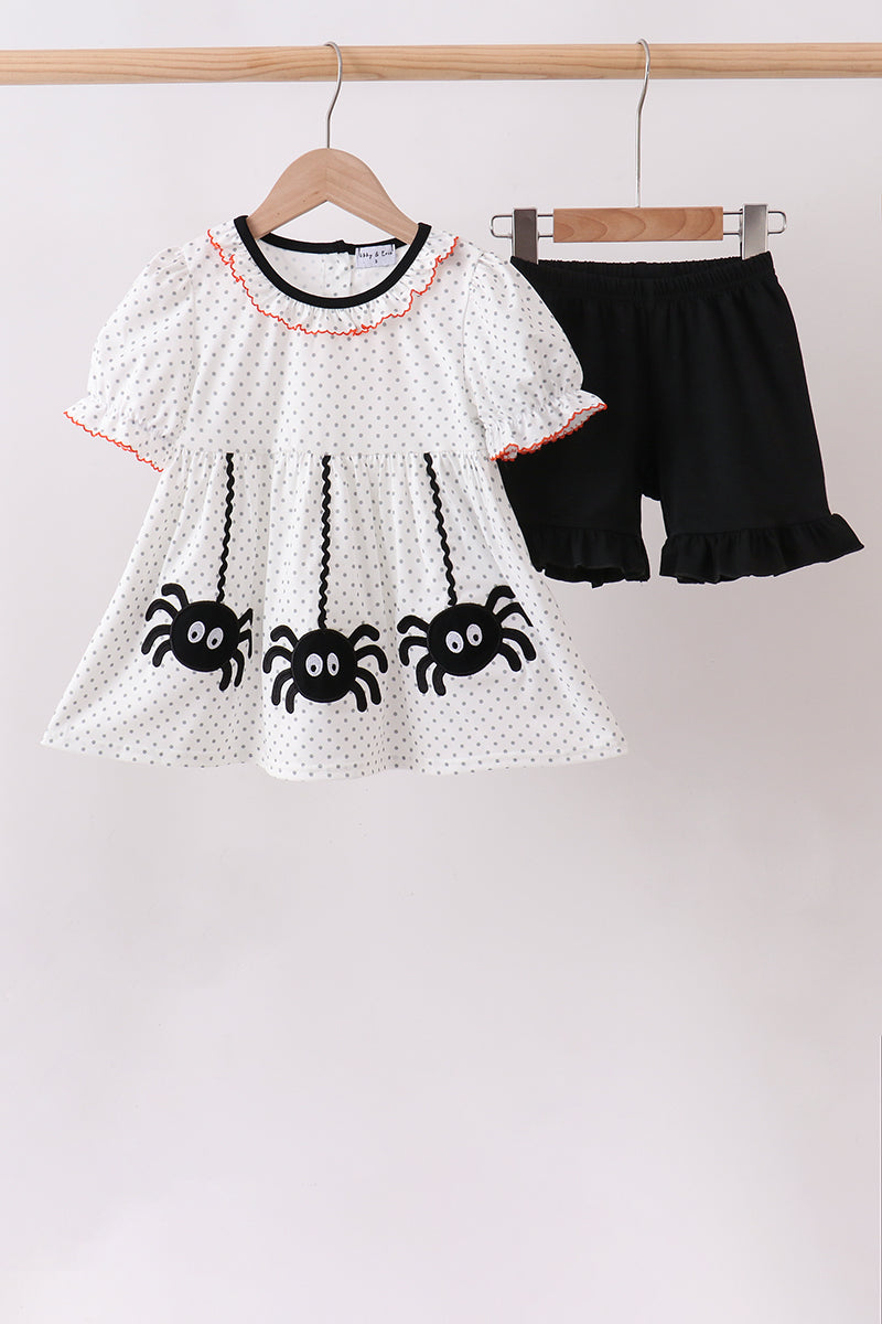  Aaria Tees