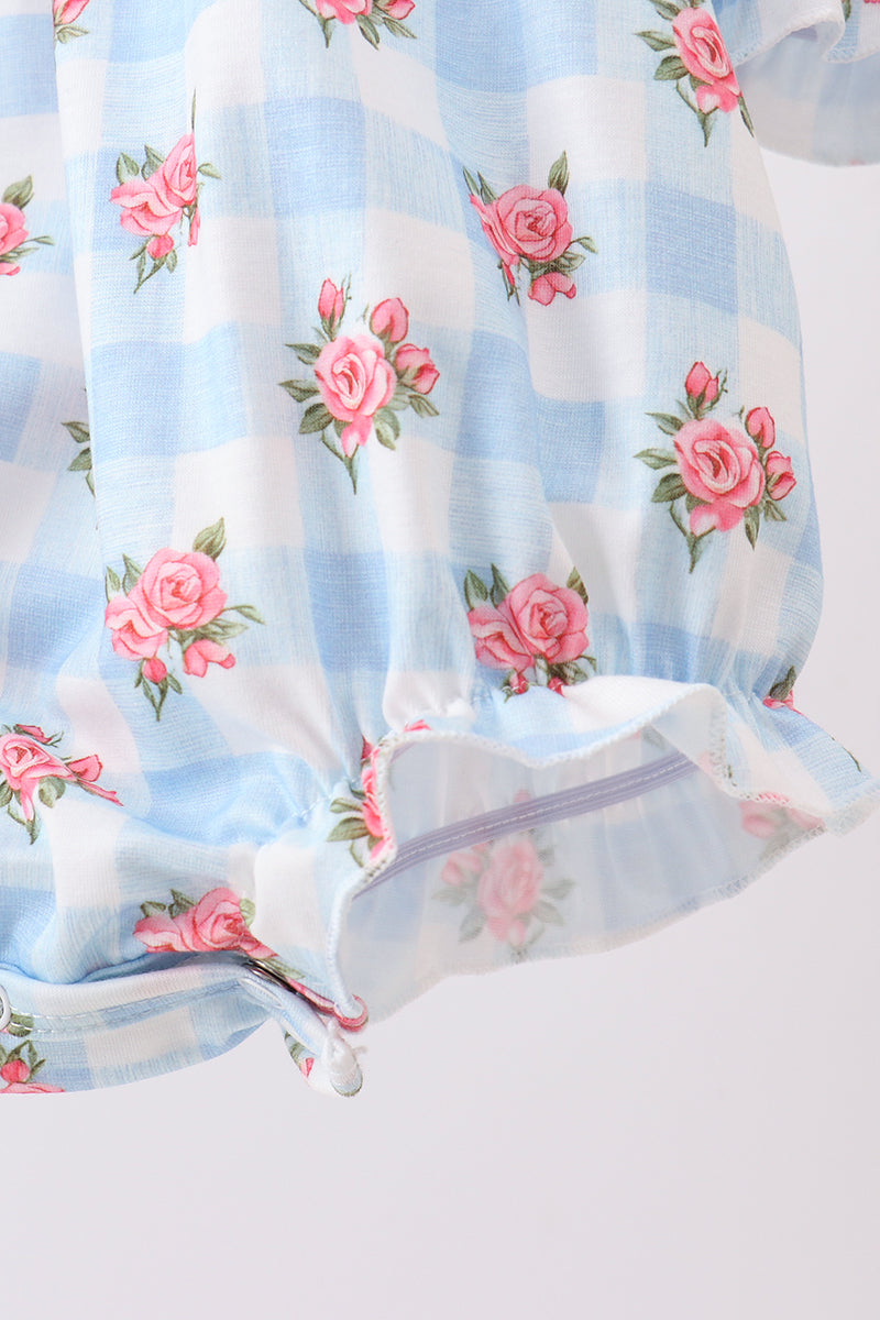  Aaria Tees
