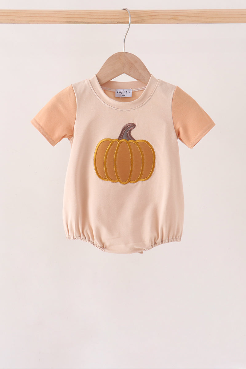  Aaria Tees