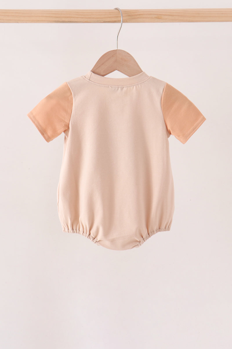  Aaria Tees