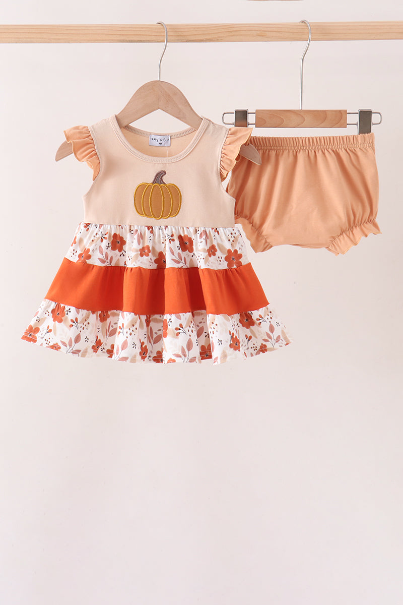  Aaria Tees
