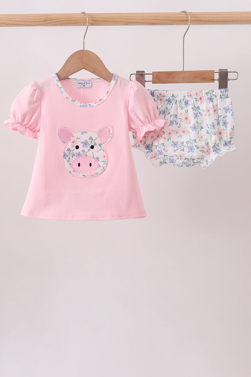  Aaria Tees