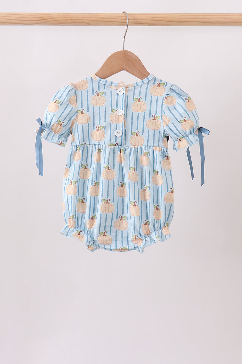  Aaria Tees