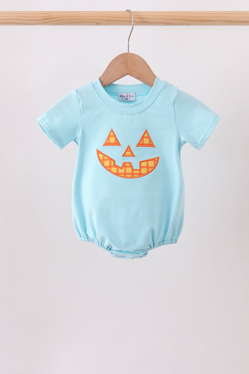  Aaria Tees
