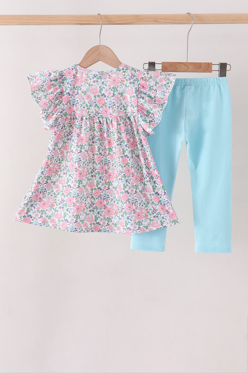  Aaria Tees