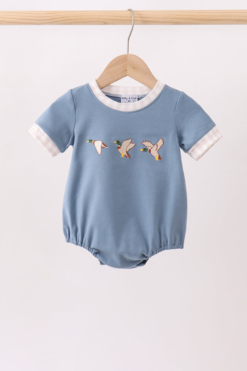  Aaria Tees