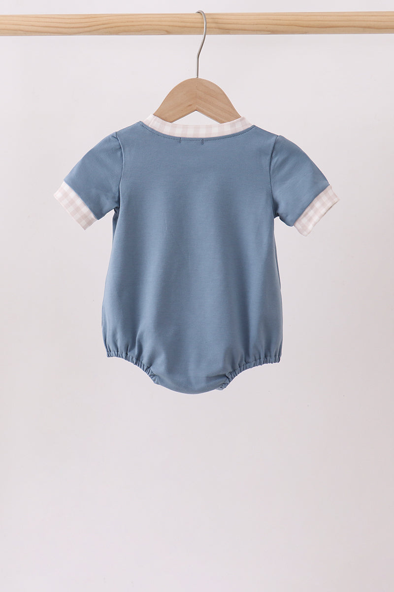  Aaria Tees