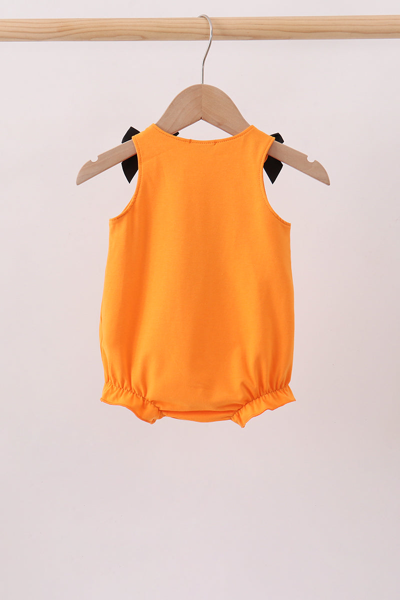  Aaria Tees