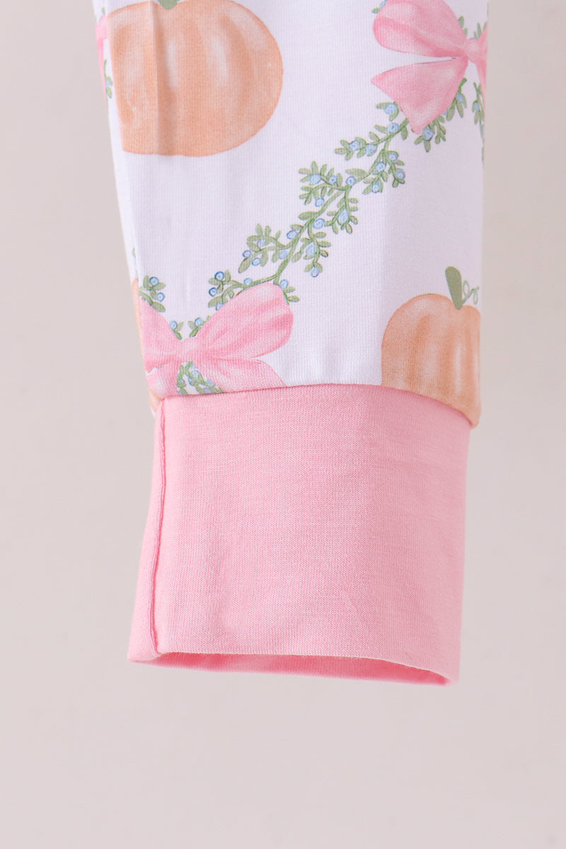  Aaria Tees