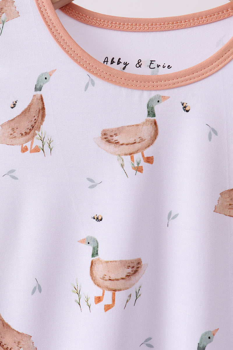  Aaria Tees