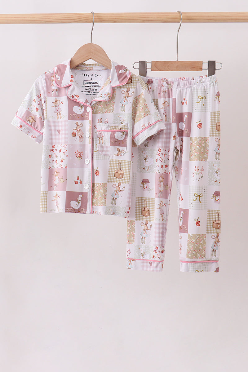  Aaria Tees