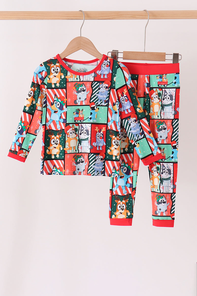  Aaria Tees