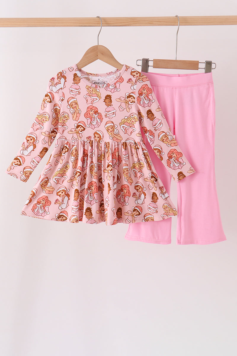  Aaria Tees