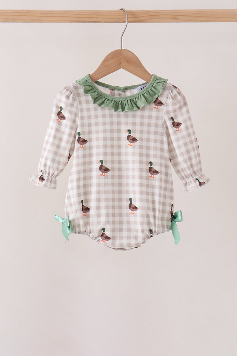  Aaria Tees