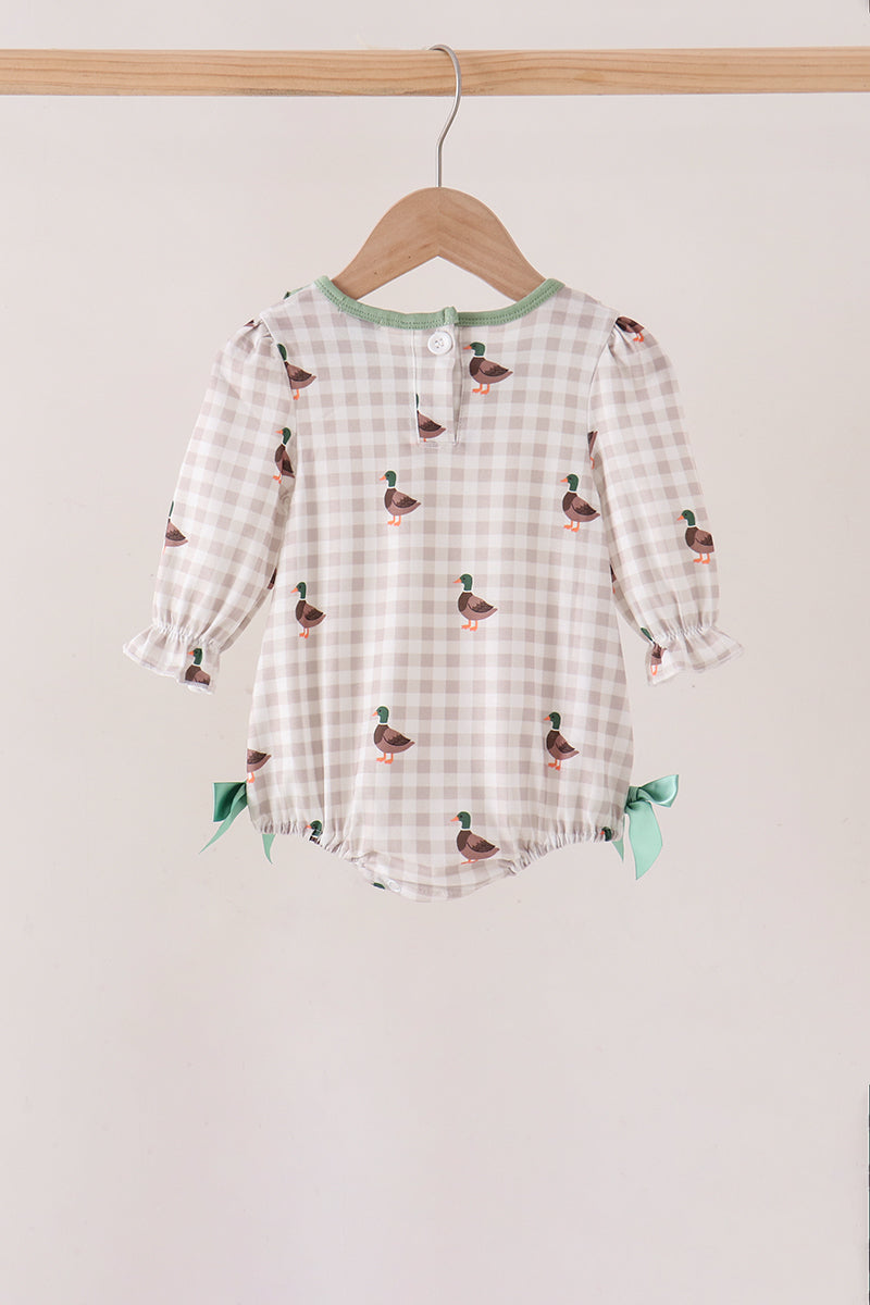 Aaria Tees