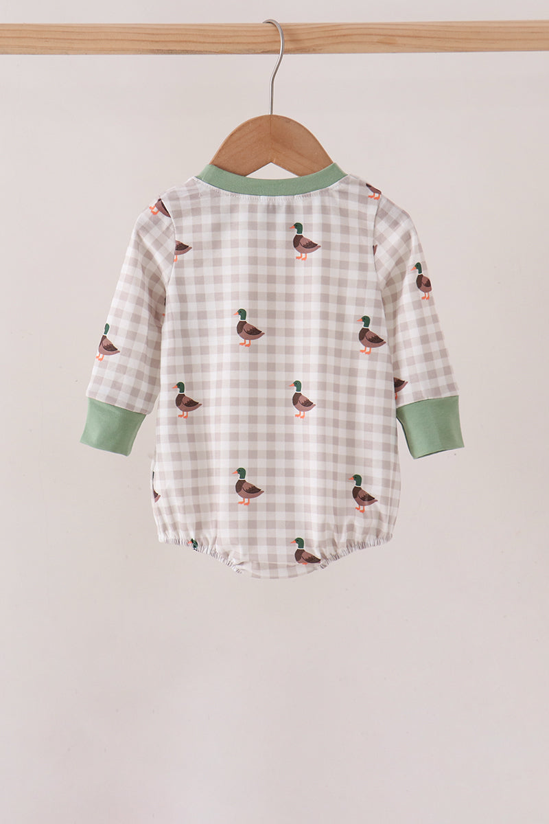  Aaria Tees