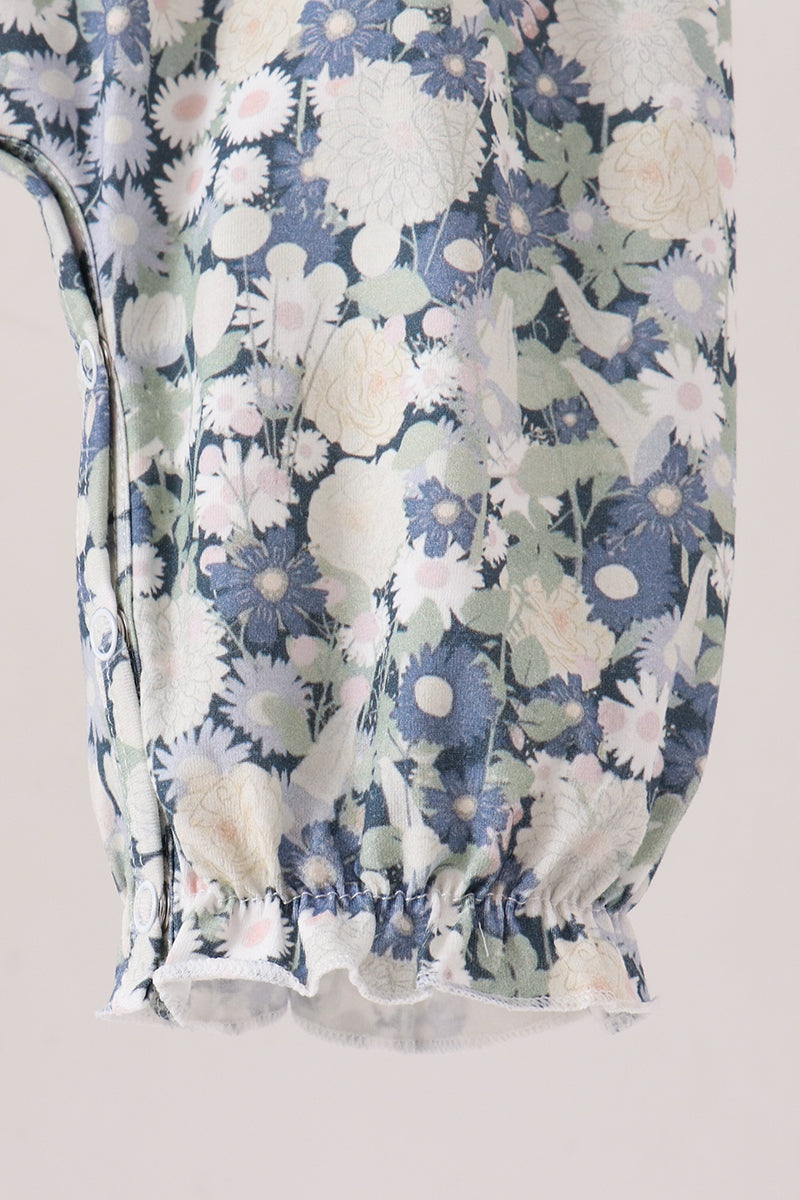  Aaria Tees