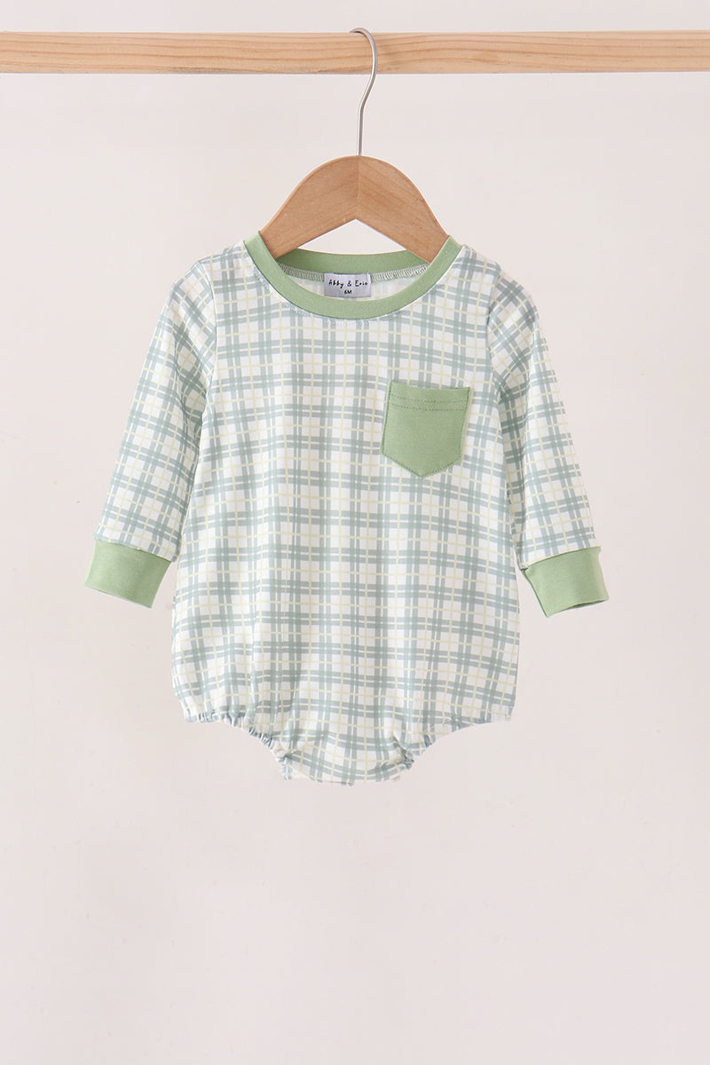  Aaria Tees