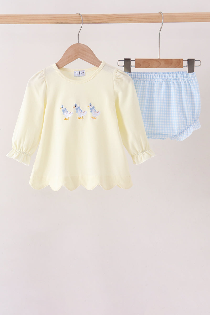  Aaria Tees