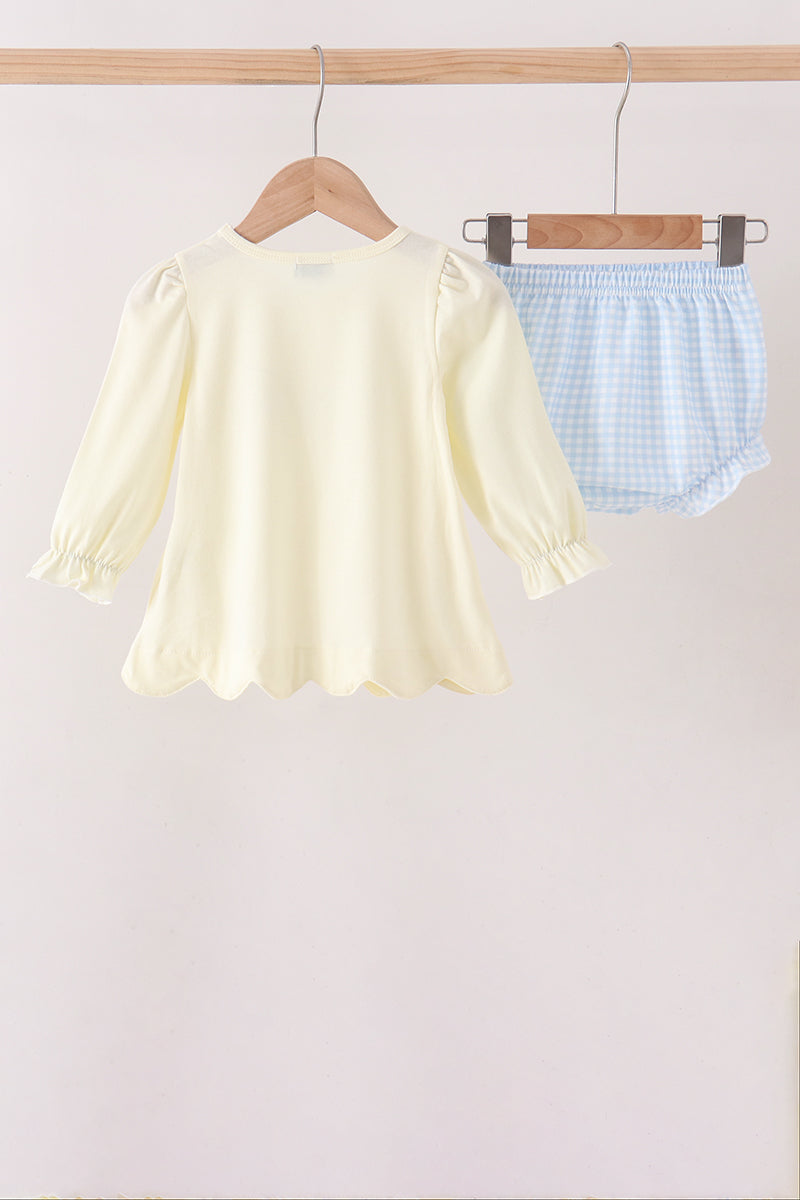  Aaria Tees