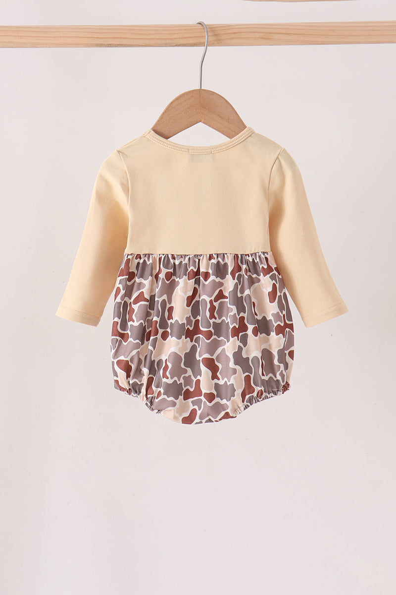 Khaki camoufalge cross deer embroidery bubble - Aaria Tees Aaria Tees