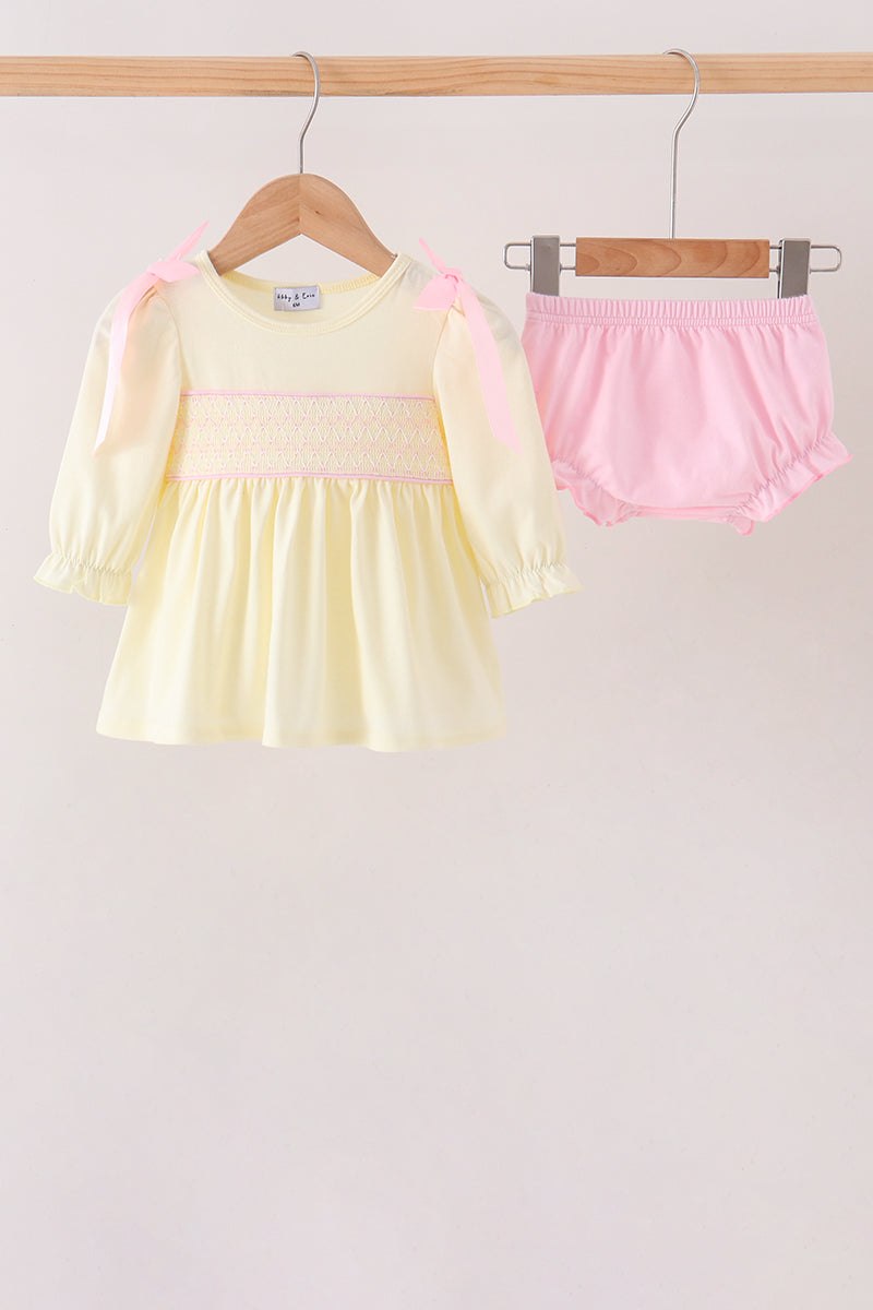 Cream smocked bow bloomer set - Aaria Tees Aaria Tees