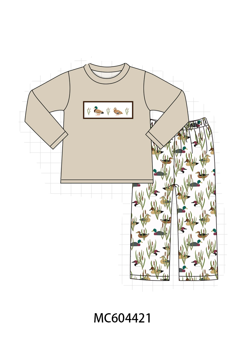  Aaria Tees