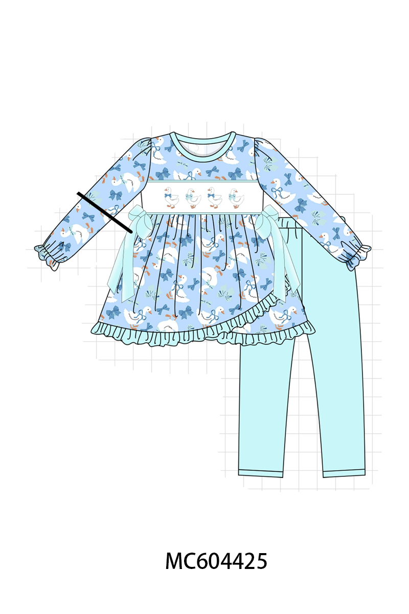  Aaria Tees