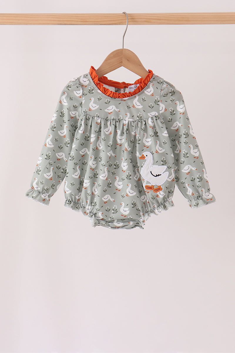  Aaria Tees