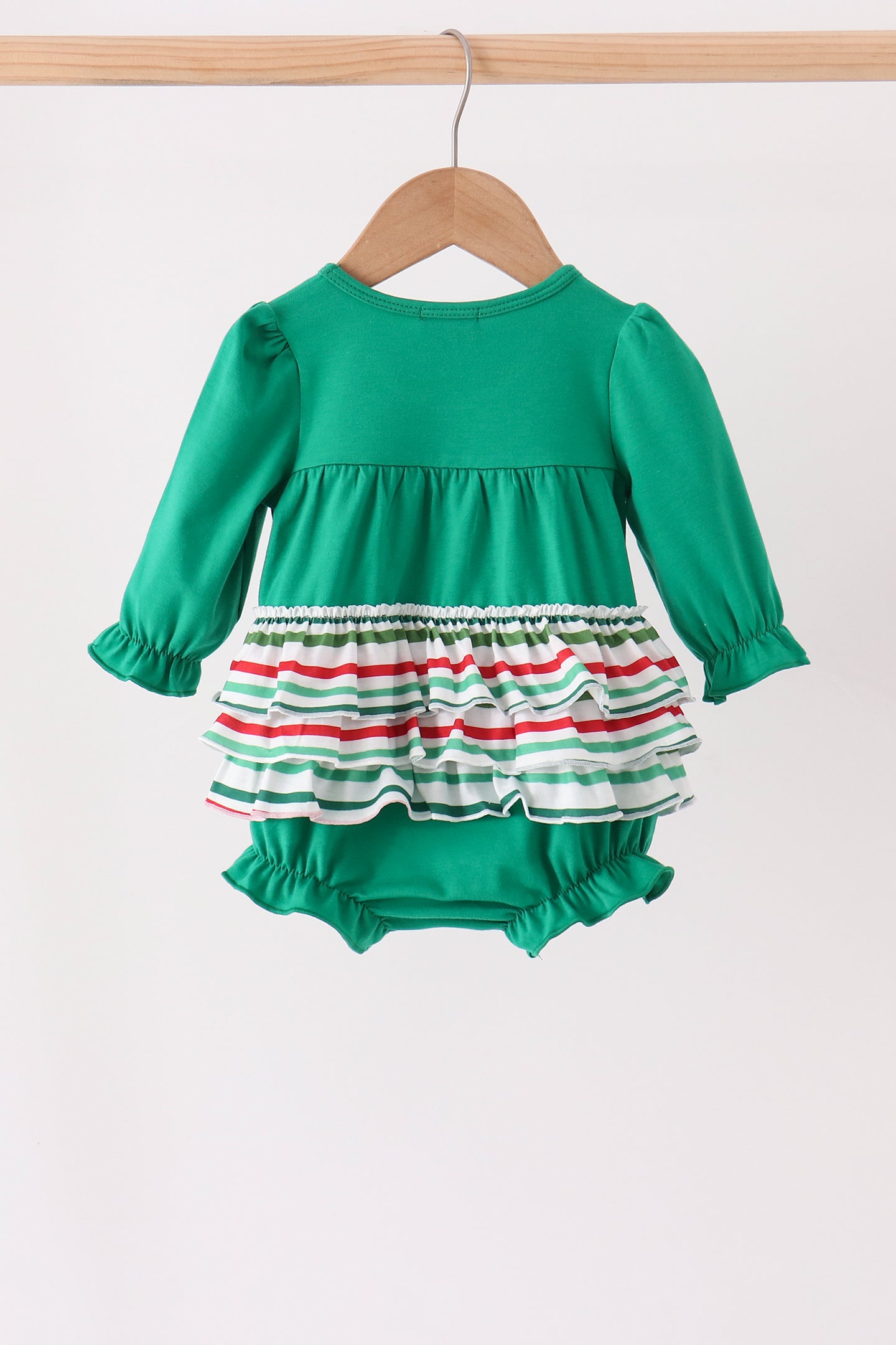  Aaria Tees