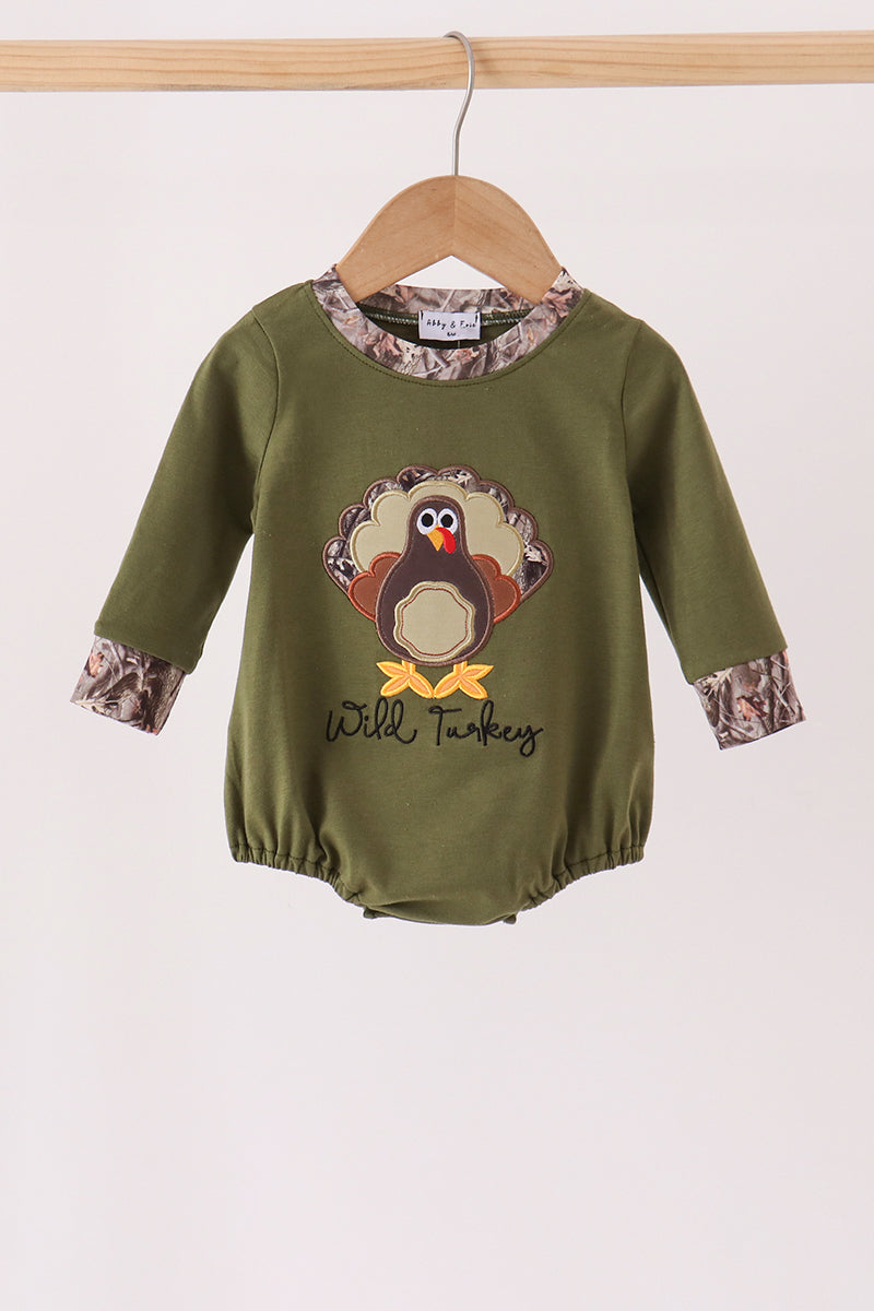  Aaria Tees