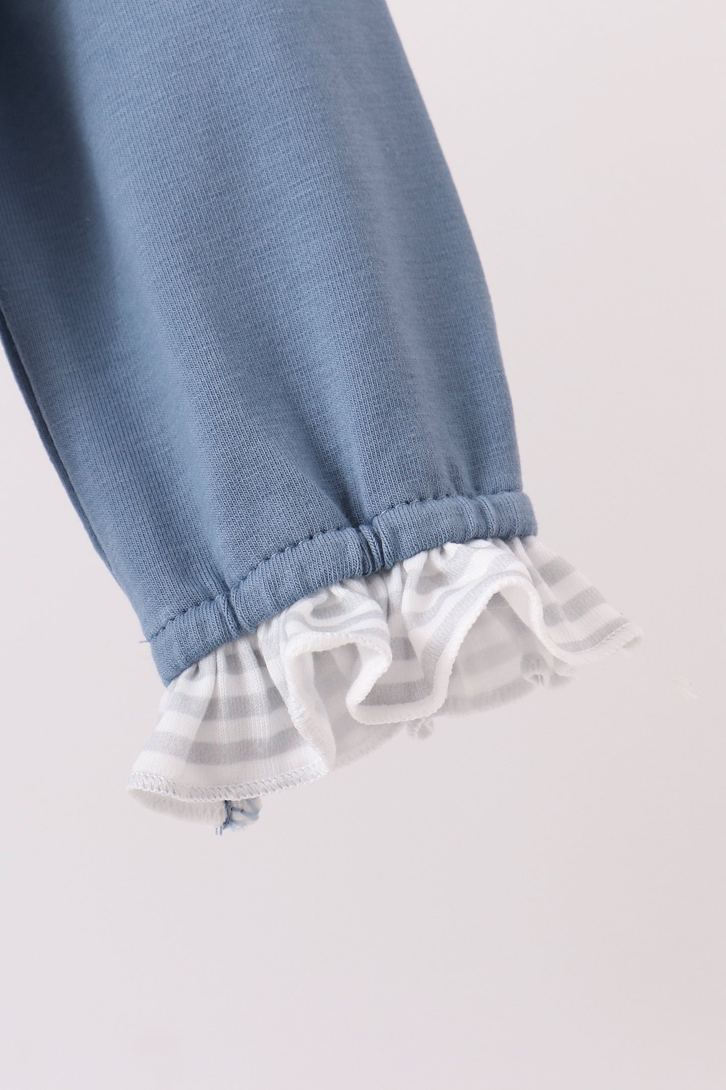  Aaria Tees