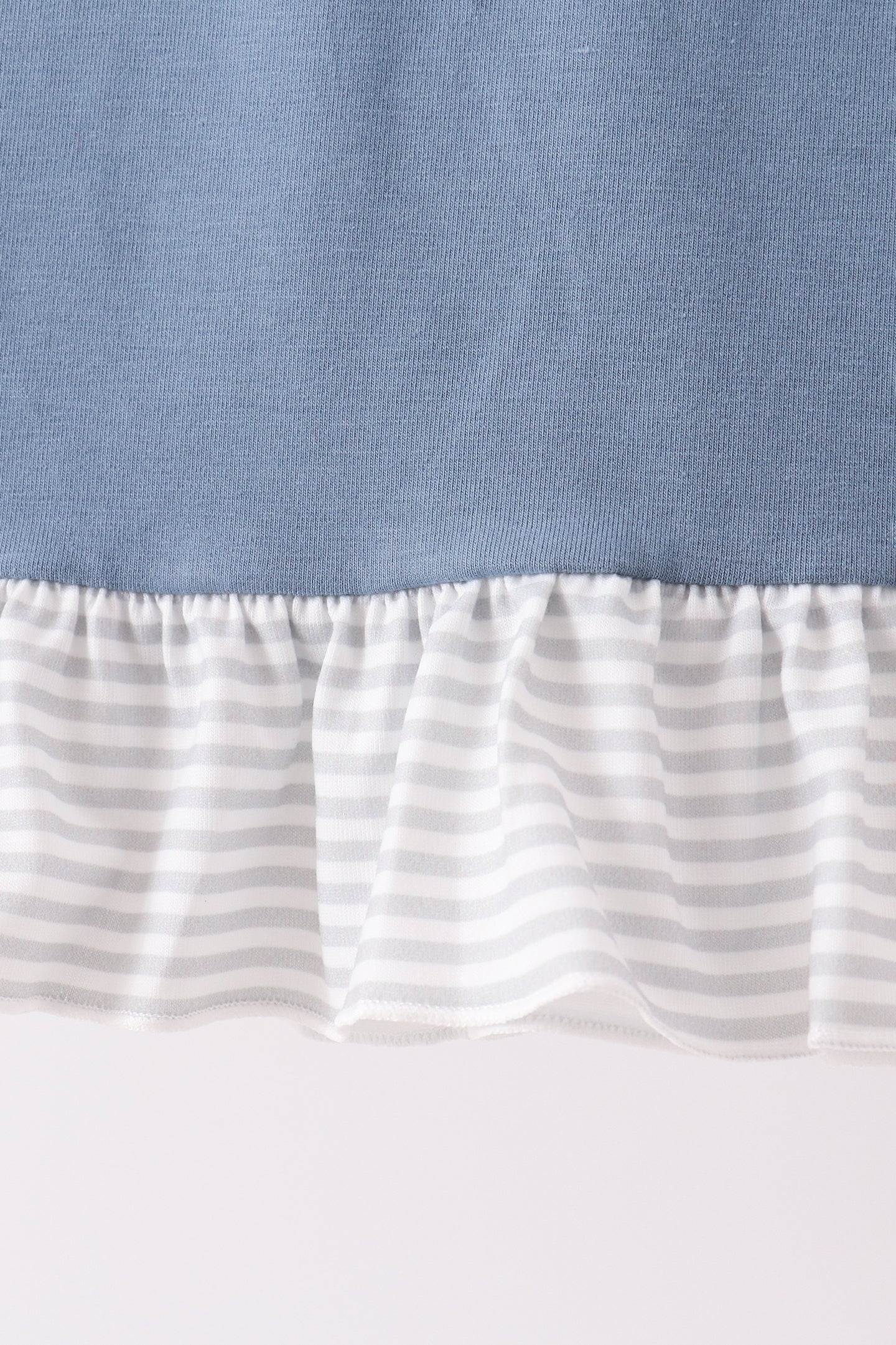  Aaria Tees
