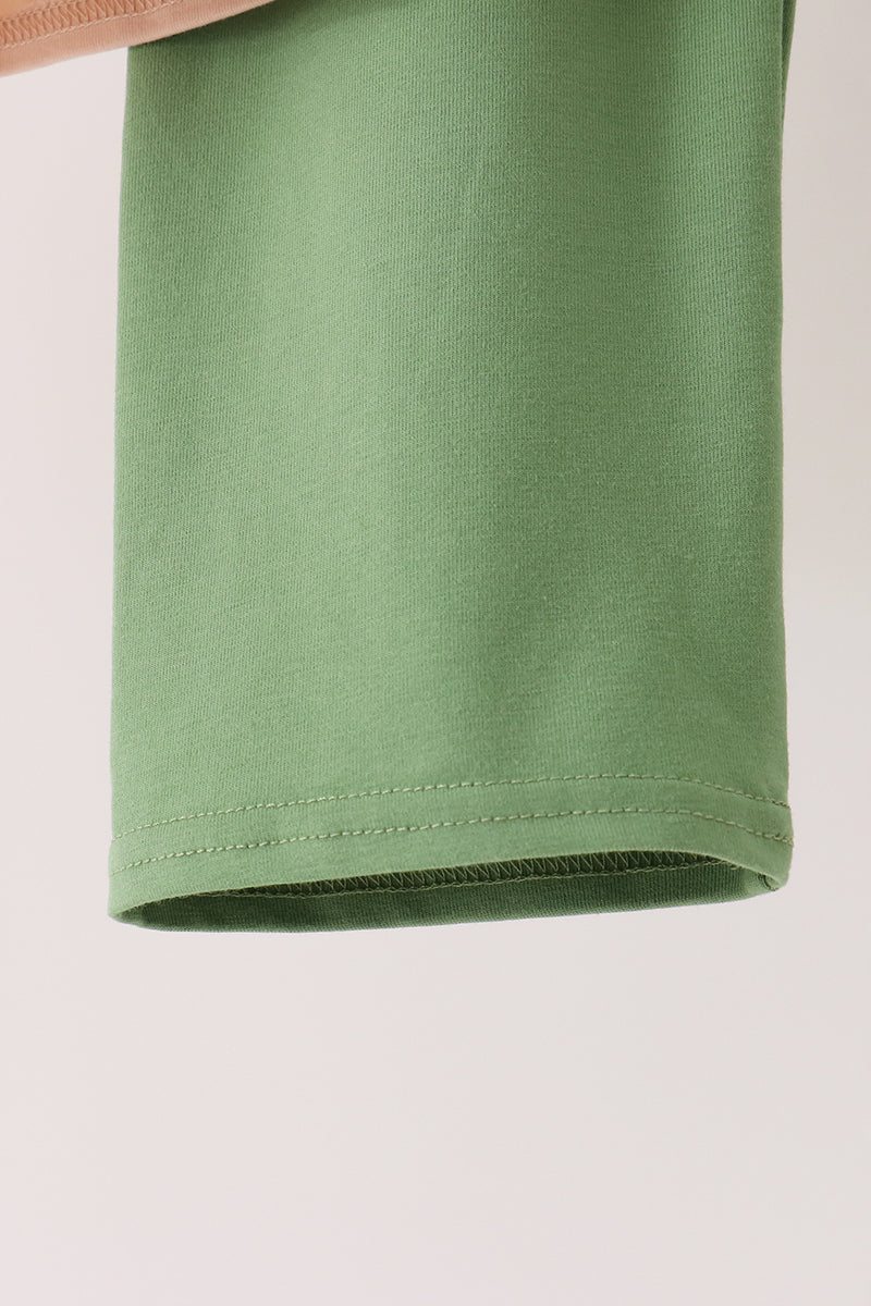  Aaria Tees