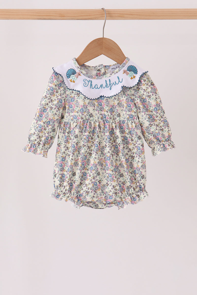  Aaria Tees