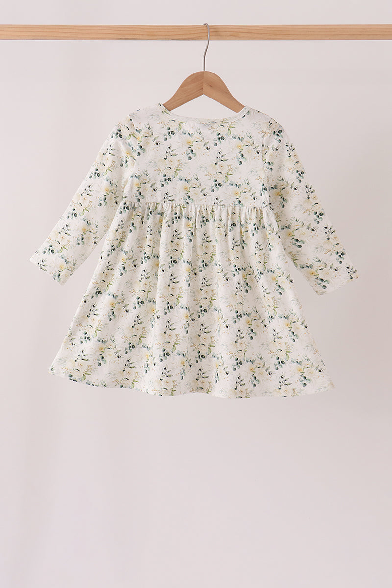  Aaria Tees
