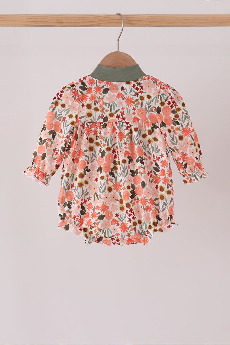  Aaria Tees