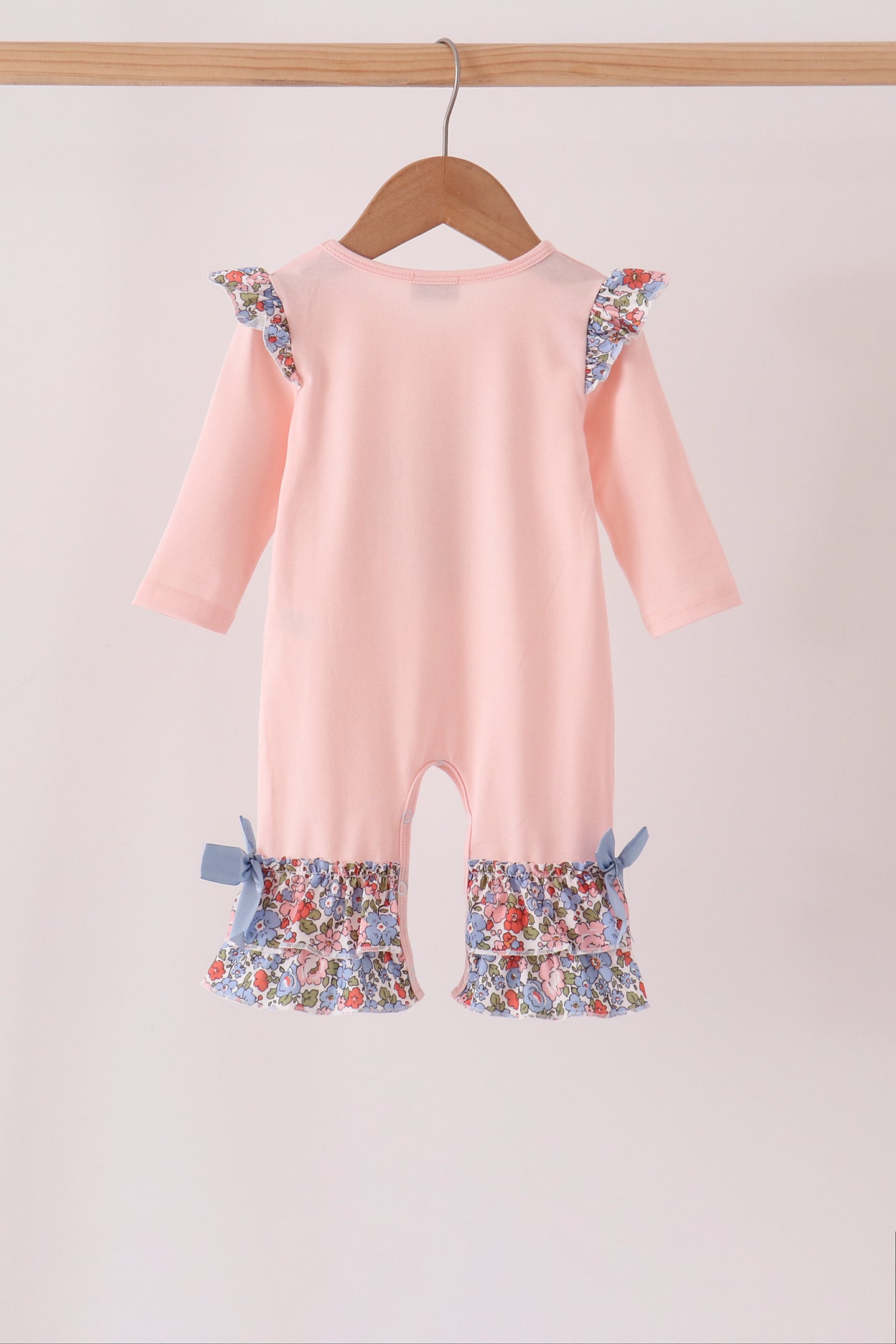  Aaria Tees