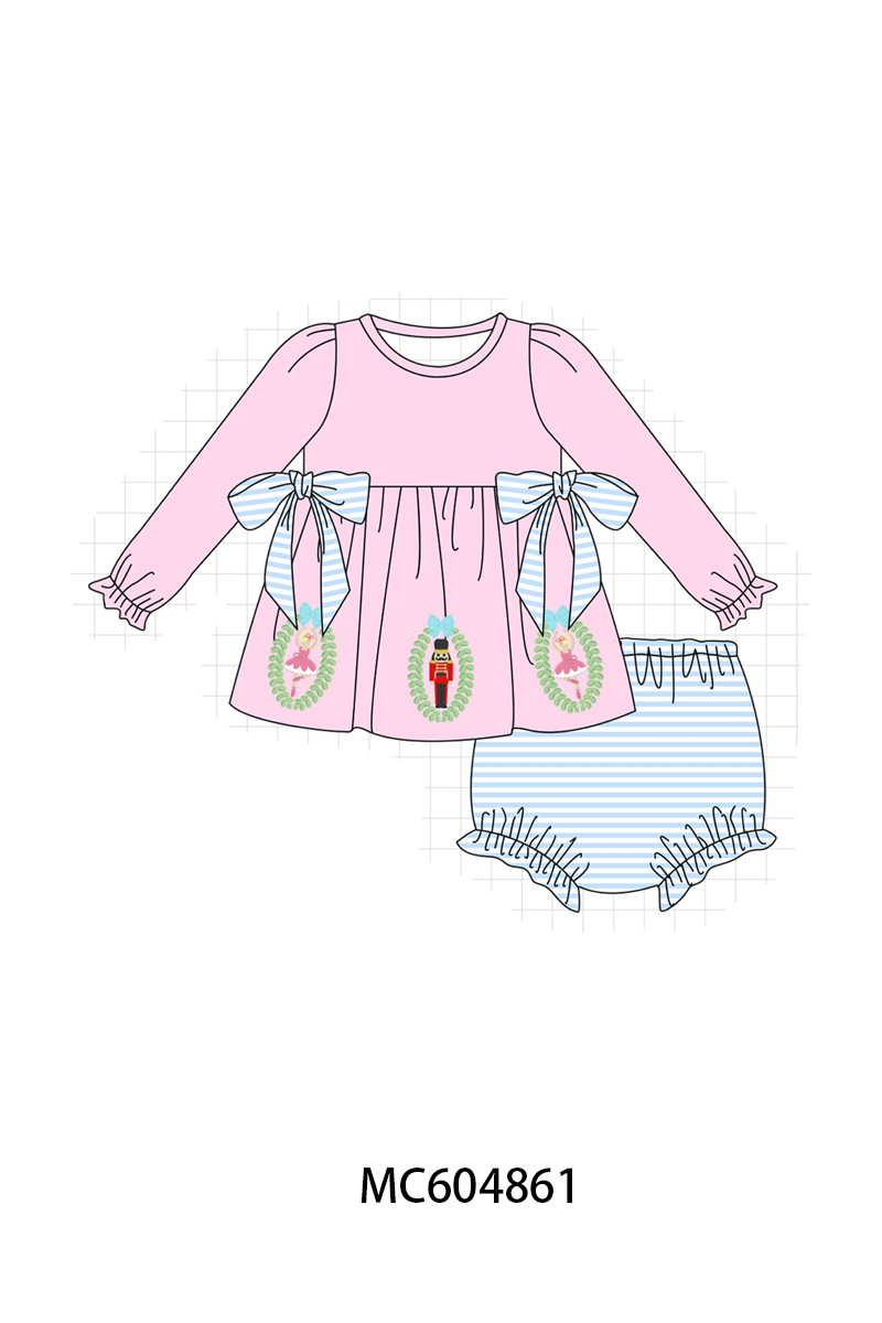  Aaria Tees