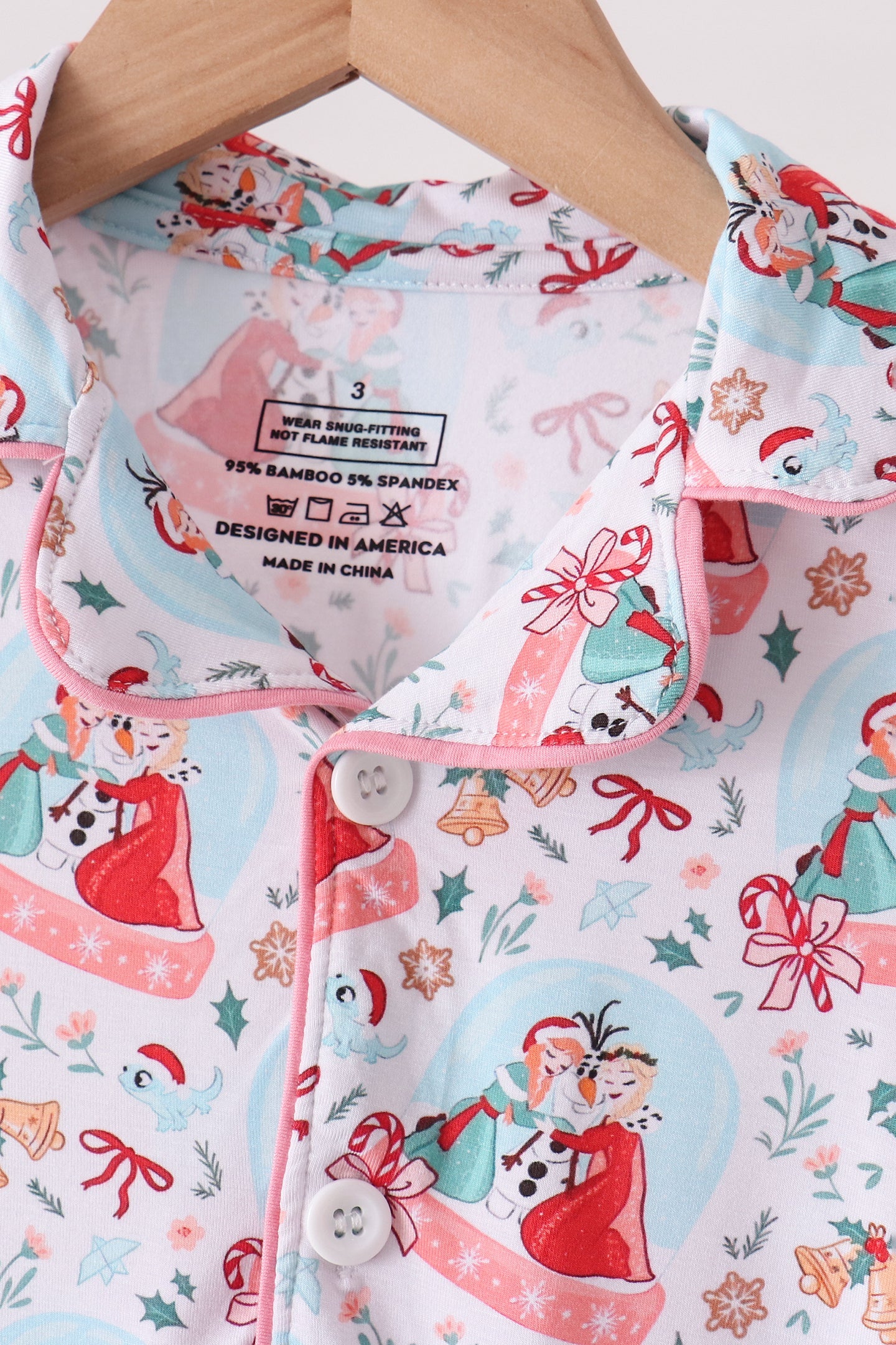  Aaria Tees