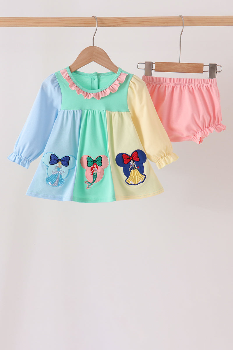  Aaria Tees