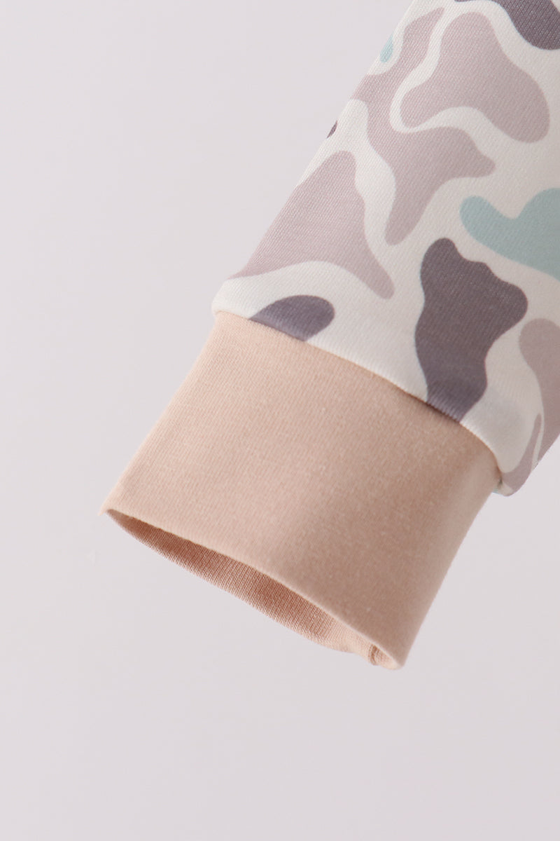 Hunting Deer Embroidery Bubble - Aaria Tees Aaria Tees