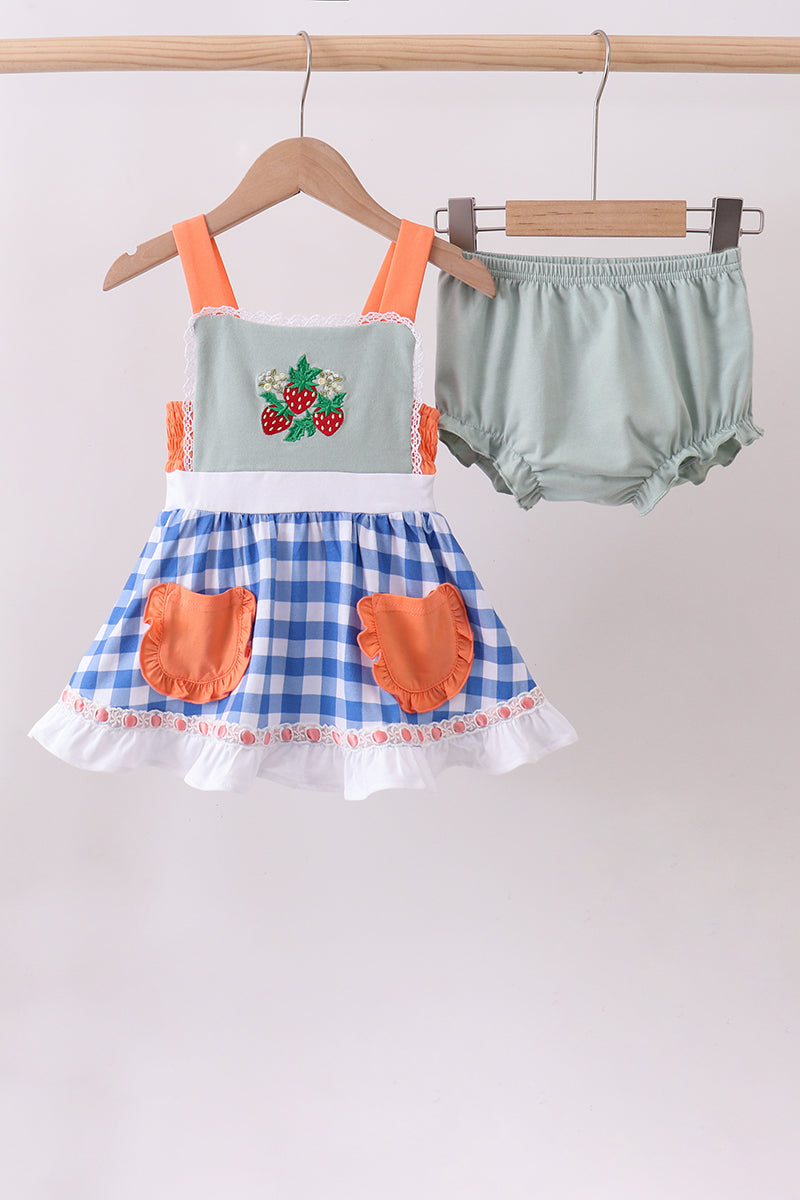  Aaria Tees