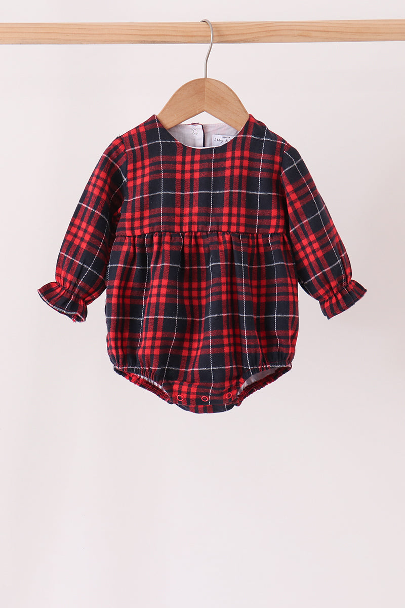  Aaria Tees