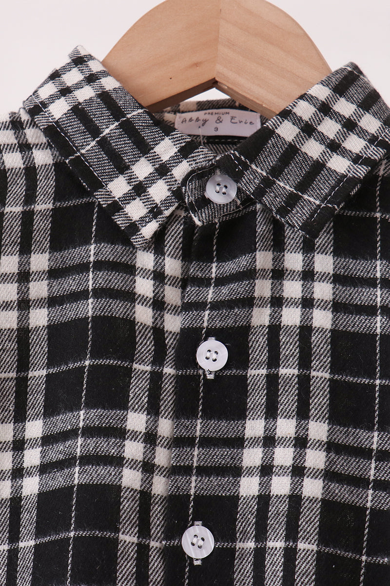  Aaria Tees