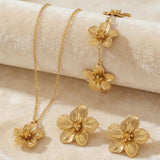 Luxury Golden Flower Suite Niche Design Necklaces Aaria Tees