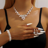 Women's Retro Easy Matching Clavicle Chain Elegant Leaves Necklaces Aaria Tees