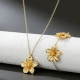 Luxury Golden Flower Suite Niche Design Necklaces Aaria Tees