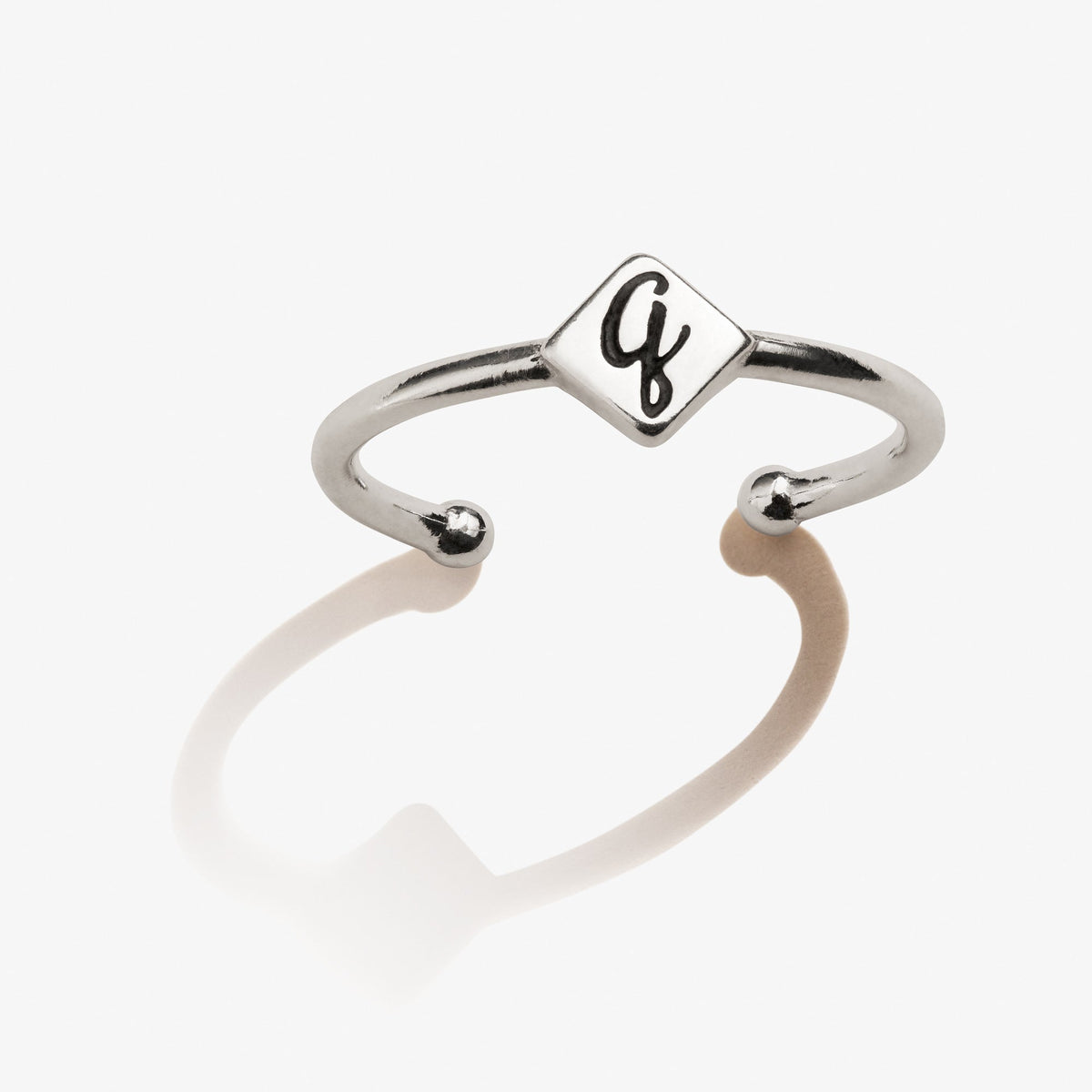 Initial Q Ring - Aaria Tees