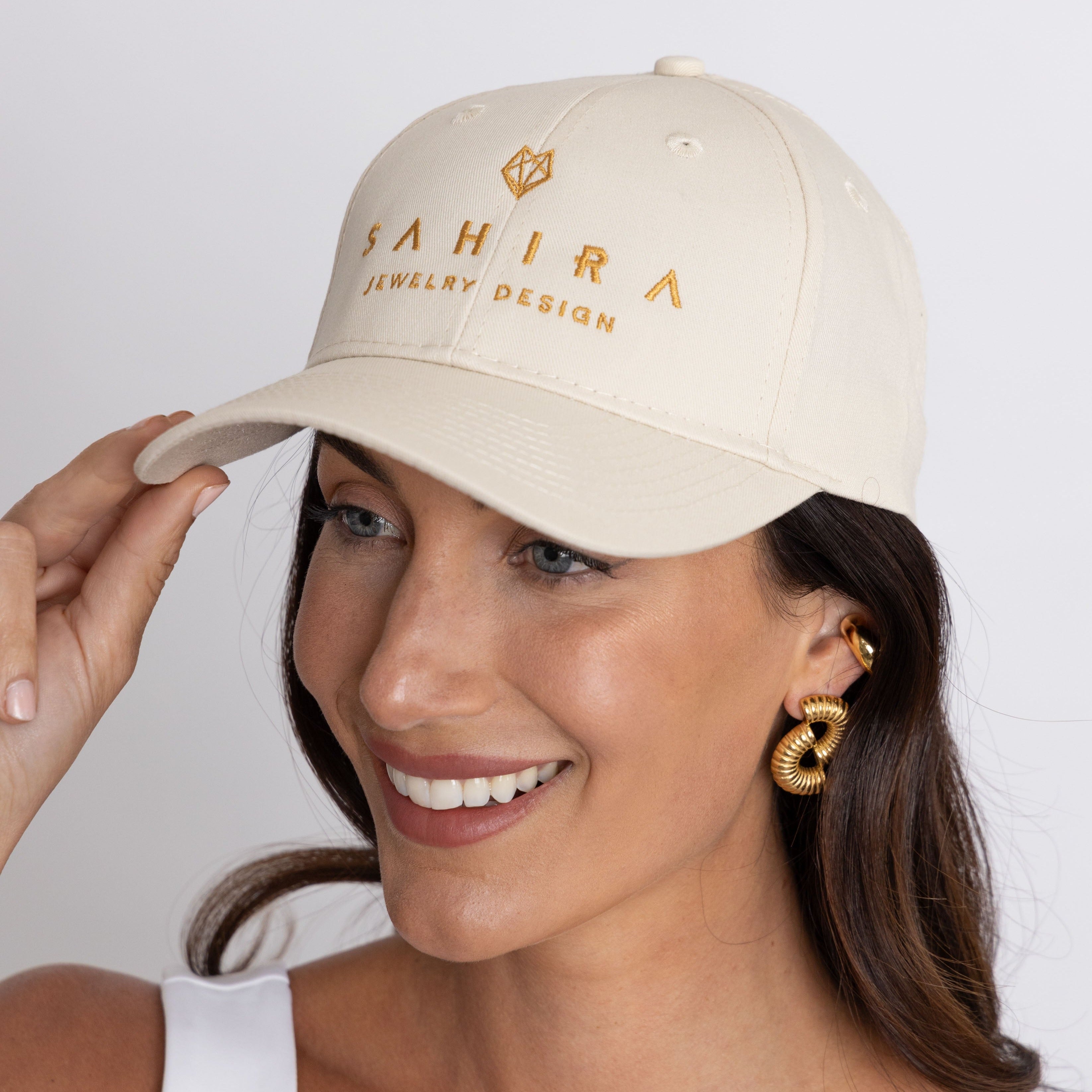  Aaria Tees